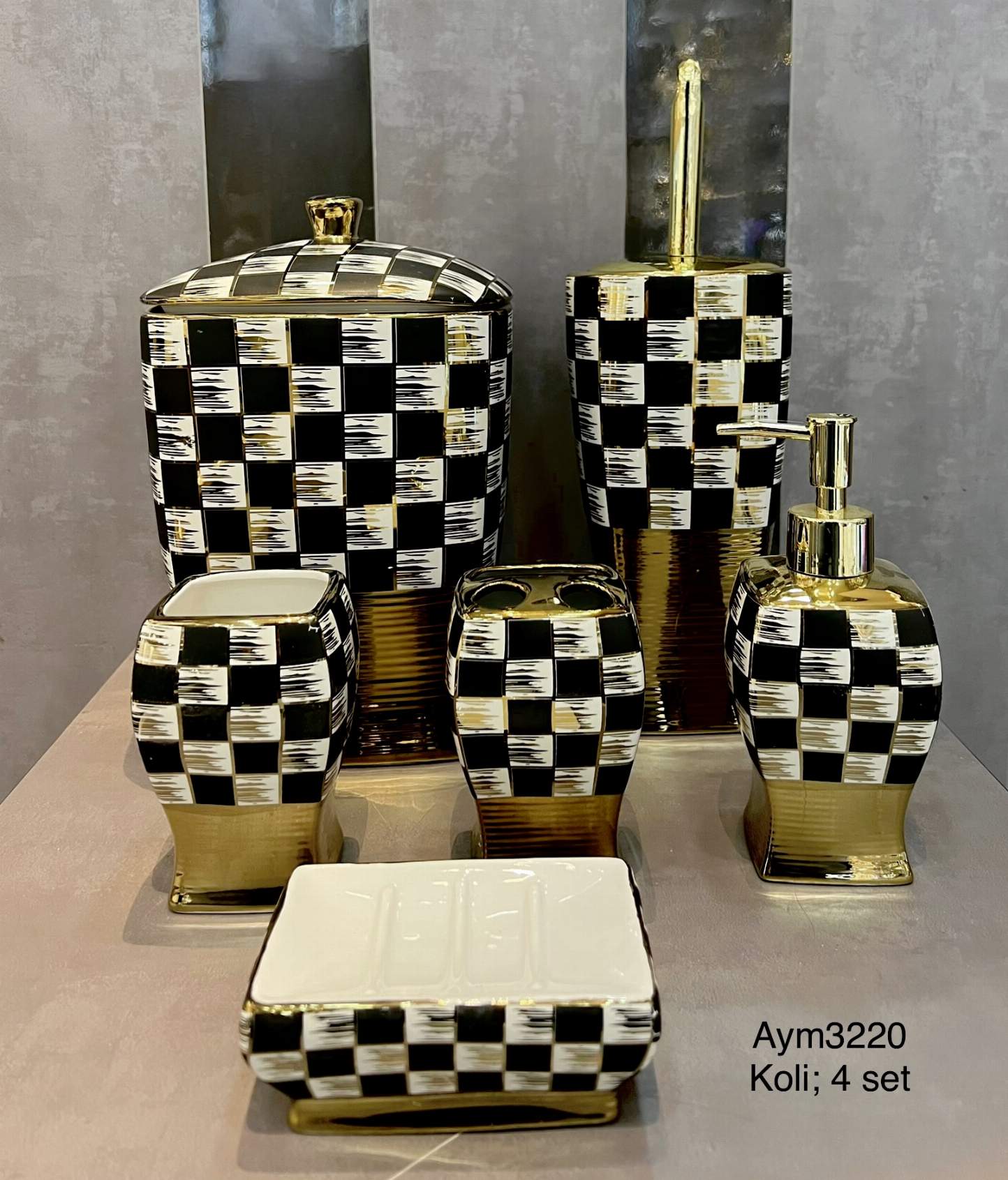 AYM3220
